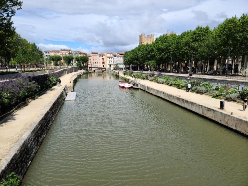 Narbonne Canal leading into the city center (photo: Melanie Young)