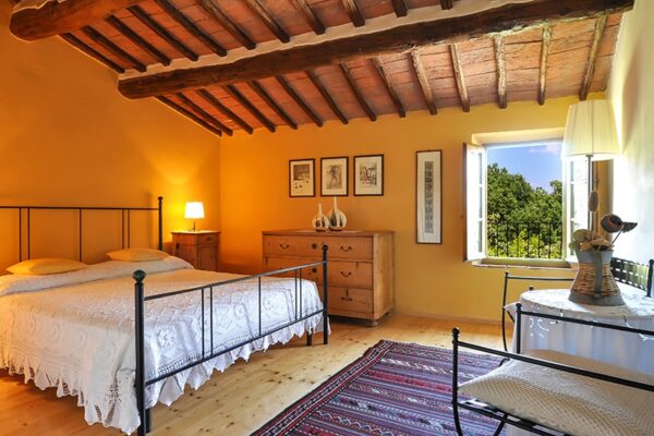Room at La Lastra agritourism